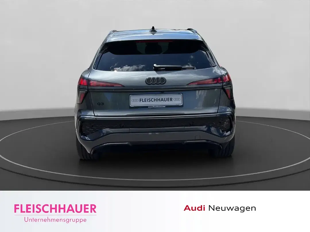 Audi Q3 - Thumbnail 5