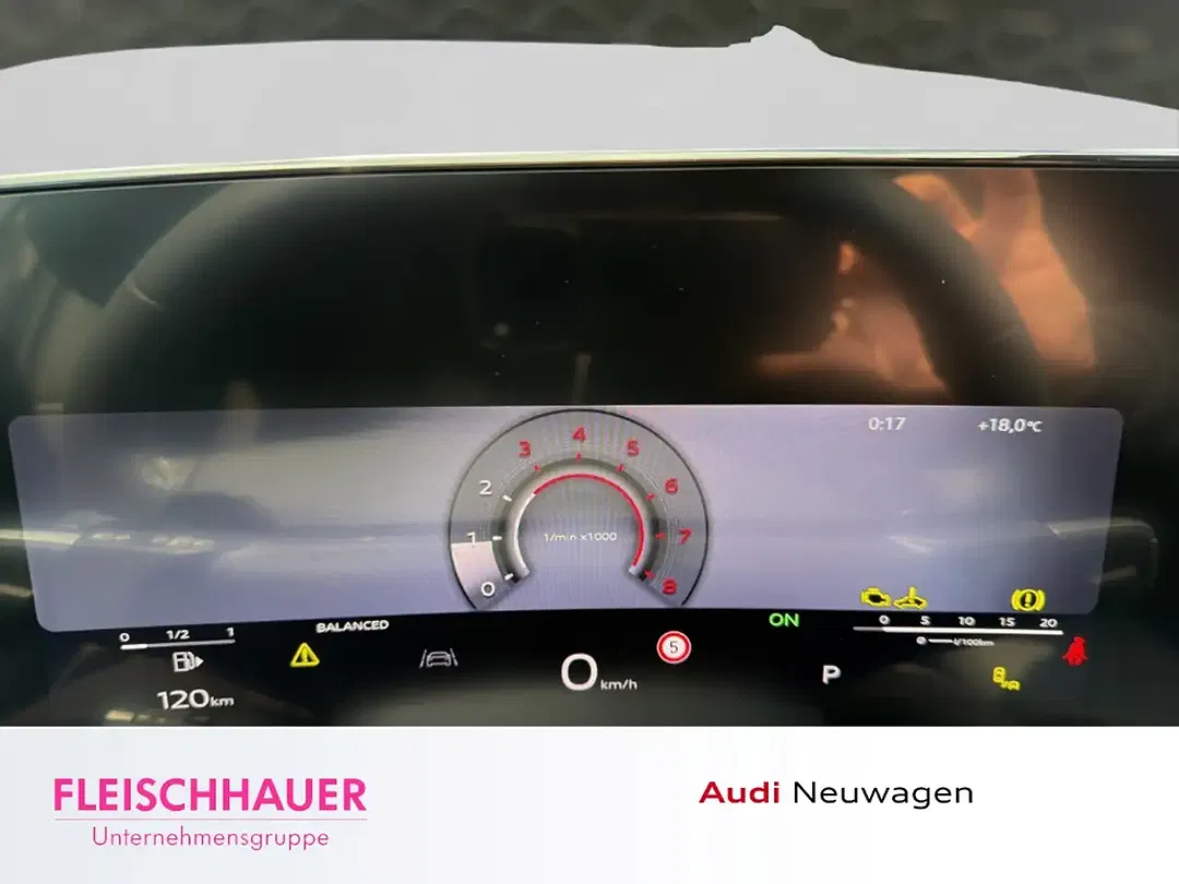 Audi Q3 - Thumbnail 8