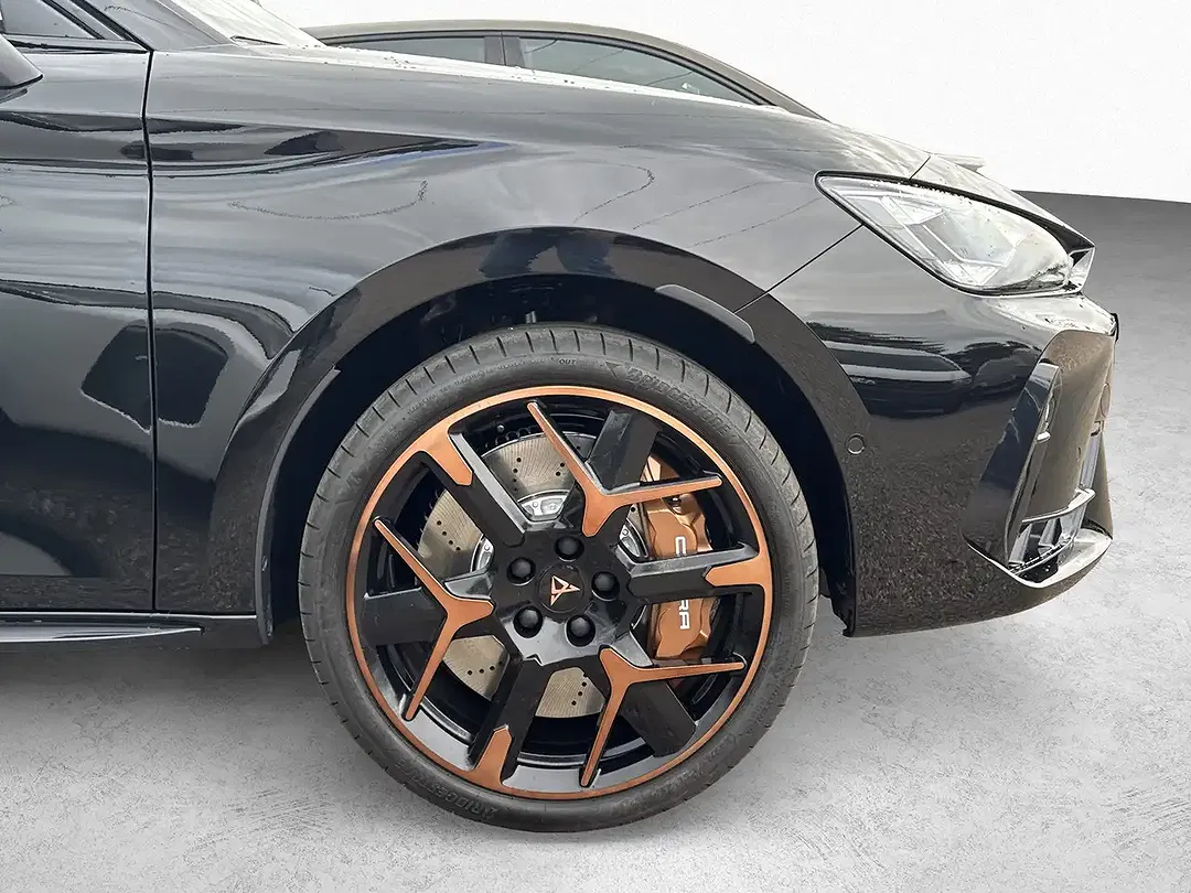 CUPRA Leon - Thumbnail 4