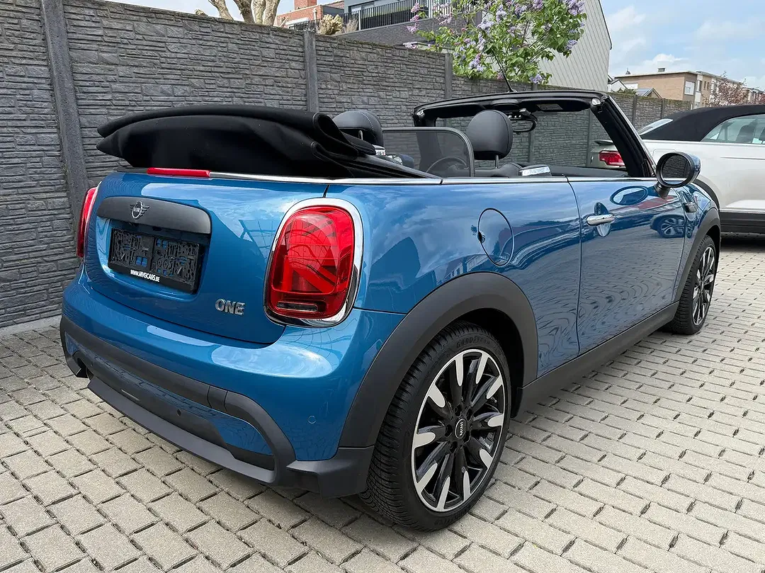 MINI One Cabrio - Thumbnail 4