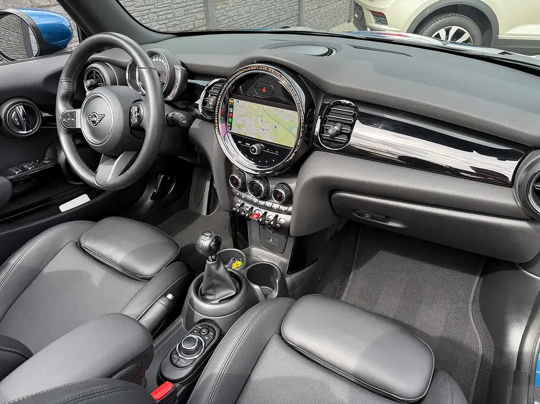 MINI One Cabrio - Thumbnail 9