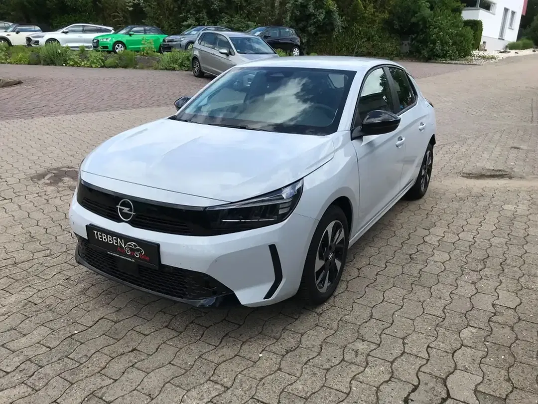 Opel Corsa - Thumbnail 1