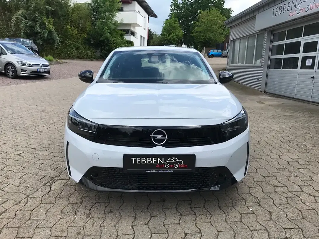 Opel Corsa - Thumbnail 2