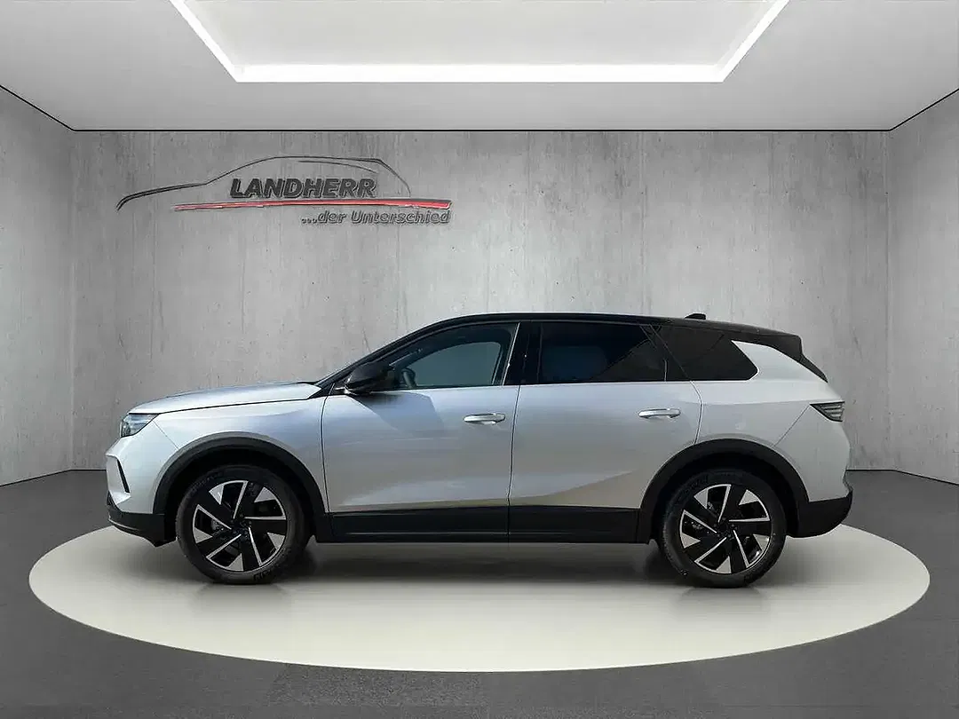 Opel Grandland - Thumbnail 2