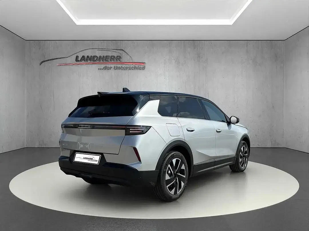 Opel Grandland - Thumbnail 3