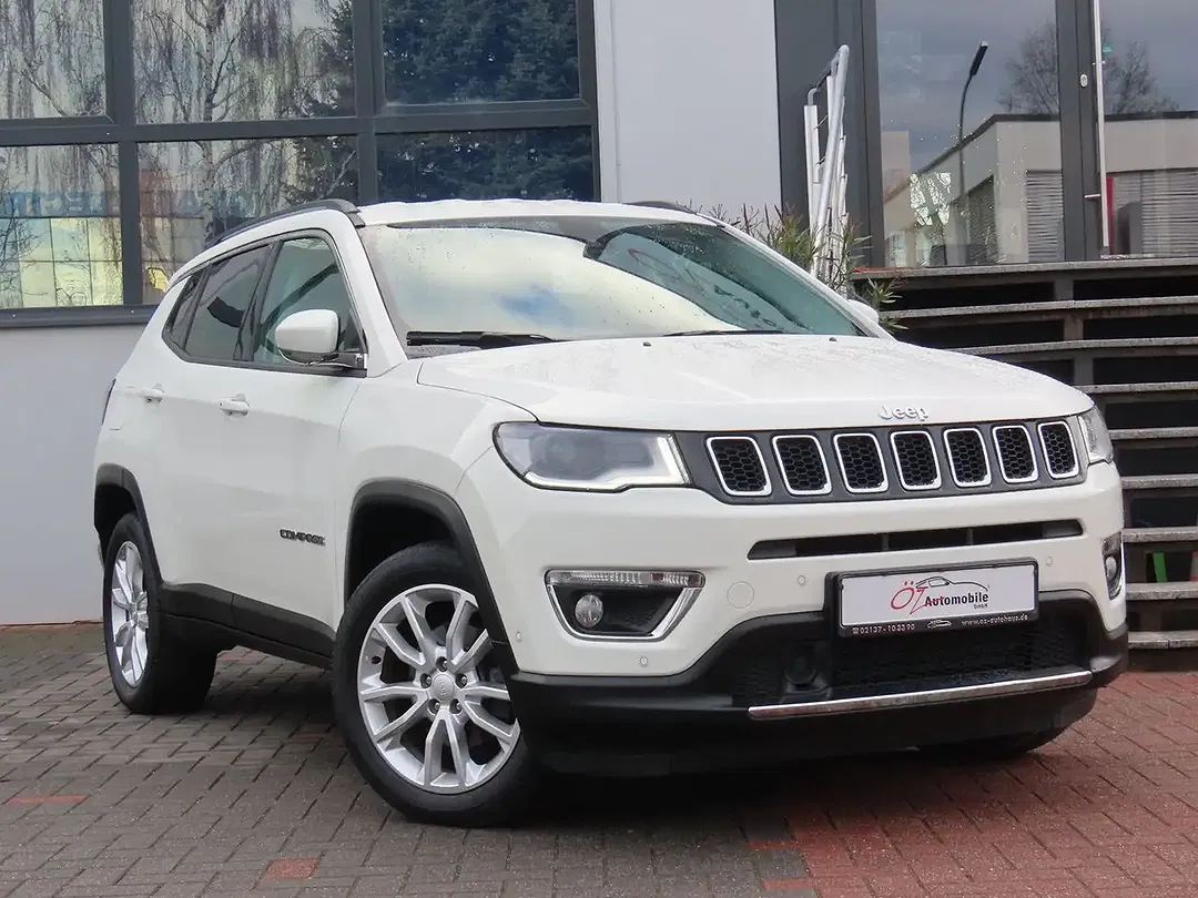 Jeep Compass - Thumbnail 1