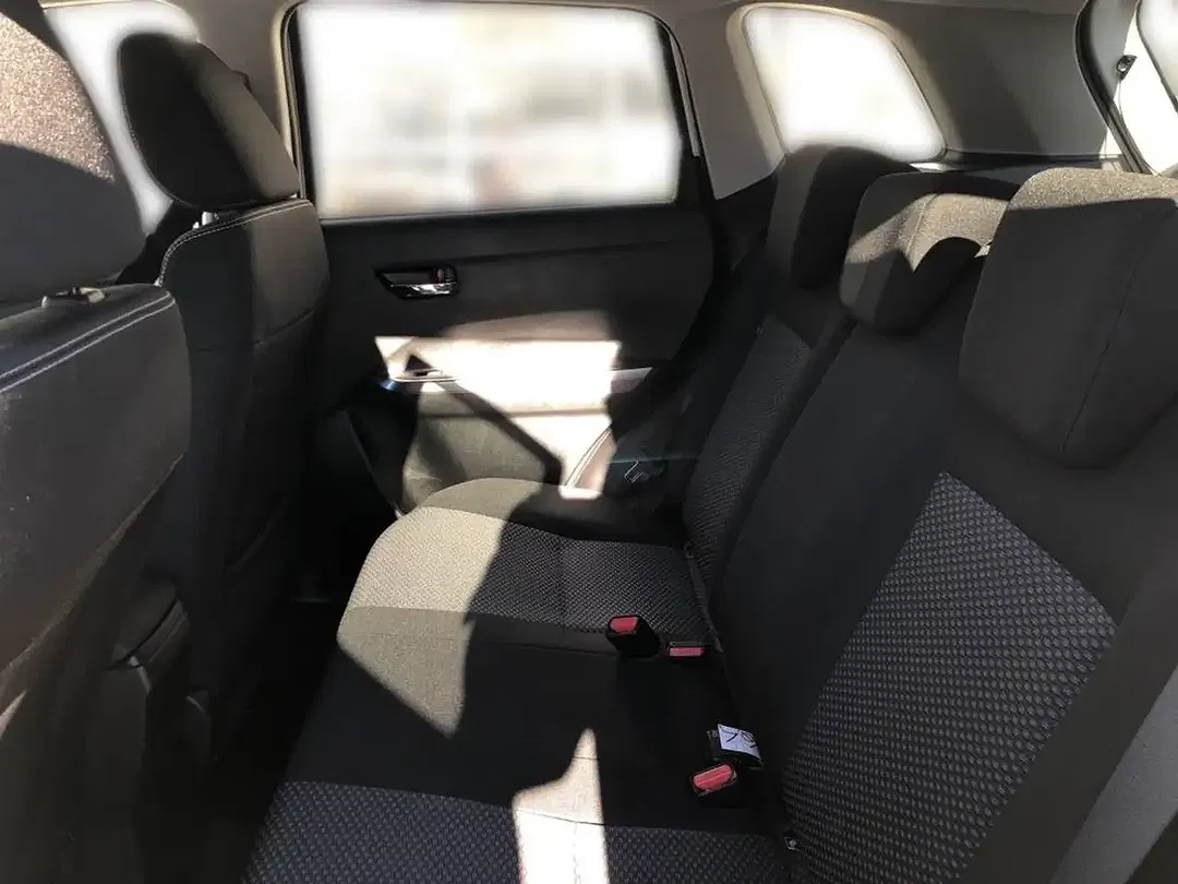 Suzuki Vitara - Thumbnail 15