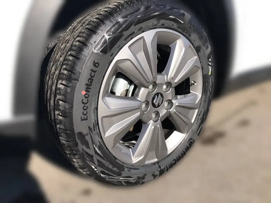 Suzuki Vitara - Thumbnail 8