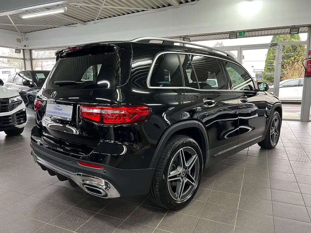 Mercedes-Benz GLB 200 - Thumbnail 11