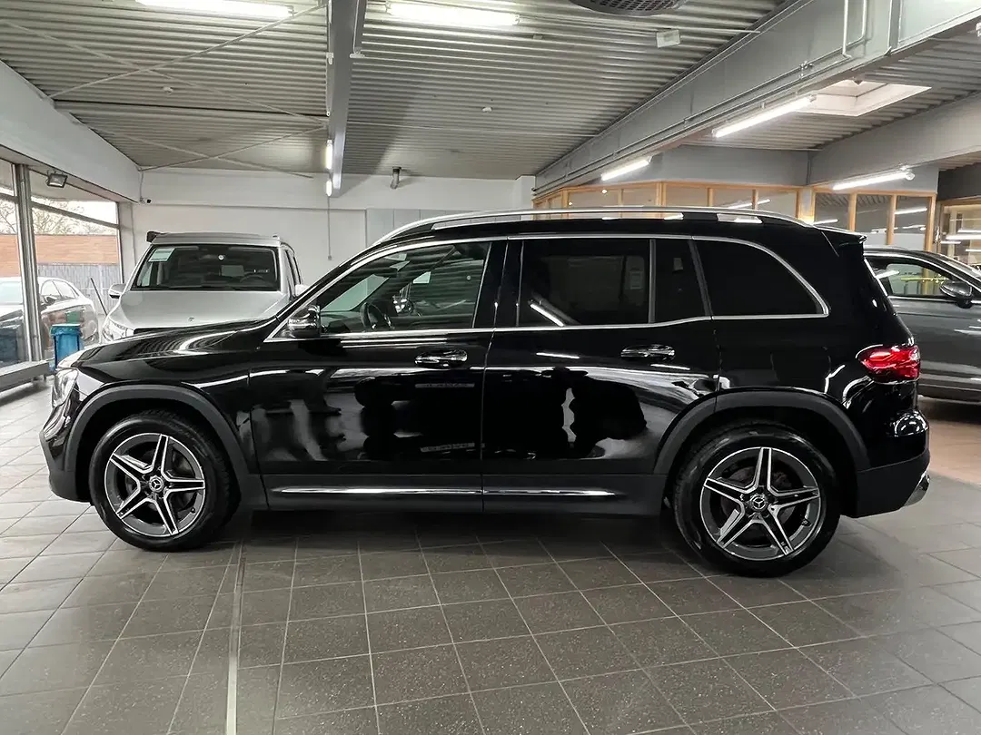 Mercedes-Benz GLB 200 - Thumbnail 5