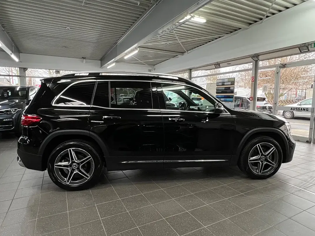 Mercedes-Benz GLB 200 - Thumbnail 8