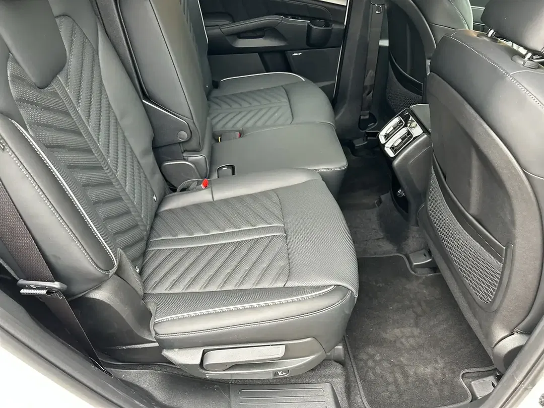Kia Sorento - Thumbnail 7