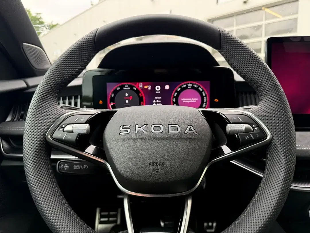 Skoda Superb - Thumbnail 8