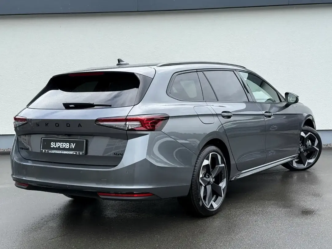 Skoda Superb - Thumbnail 2