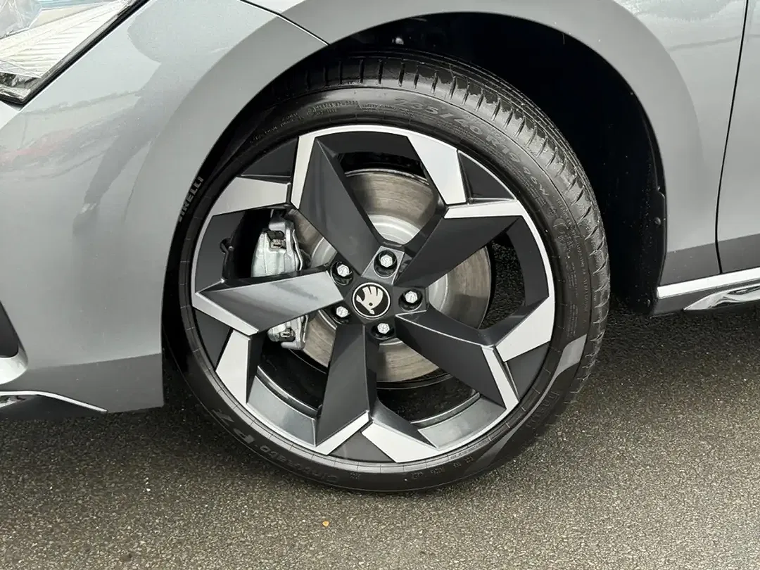 Skoda Superb - Thumbnail 3