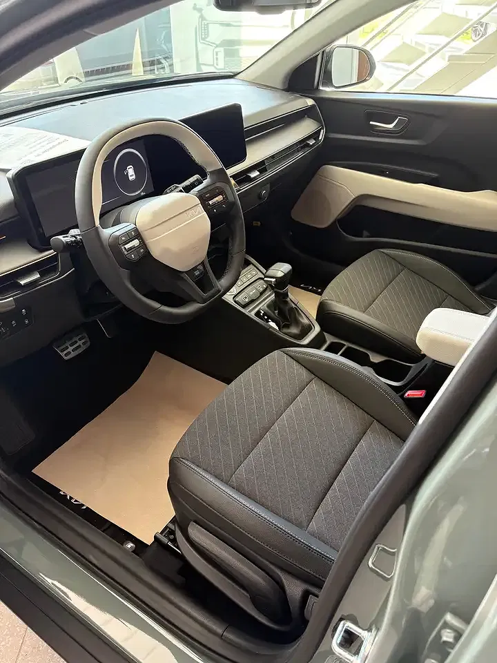 Kia Stonic - Thumbnail 11