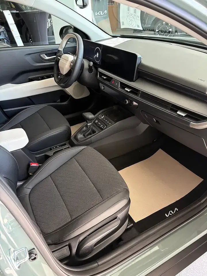 Kia Stonic - Thumbnail 12