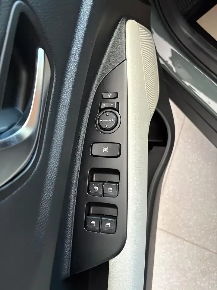 Kia Stonic - Thumbnail 15