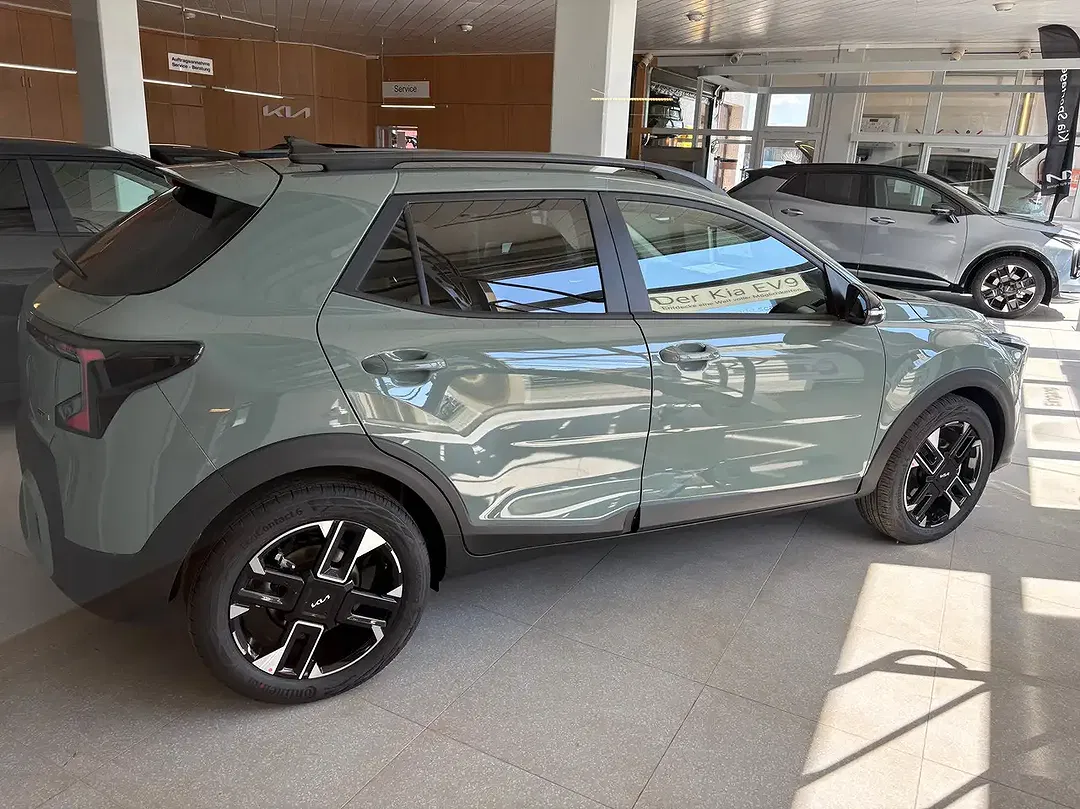 Kia Stonic - Thumbnail 3