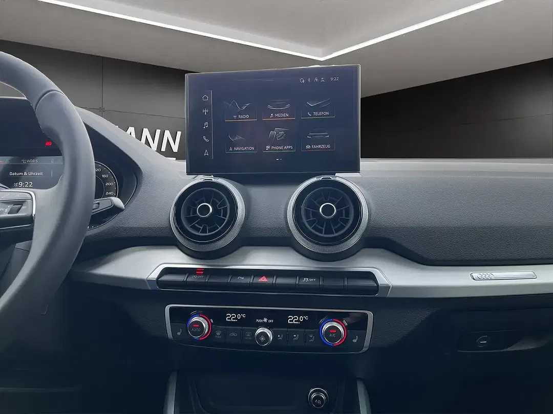 Audi Q2 - Thumbnail 11