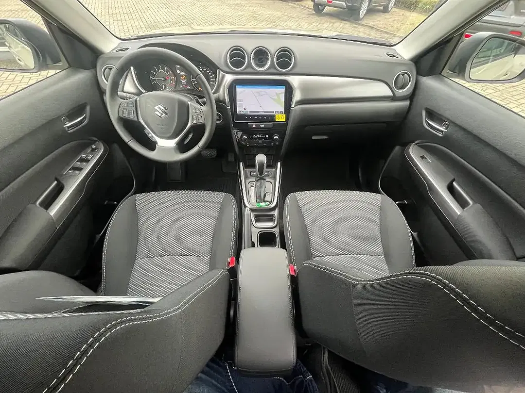 Suzuki Vitara - Thumbnail 10