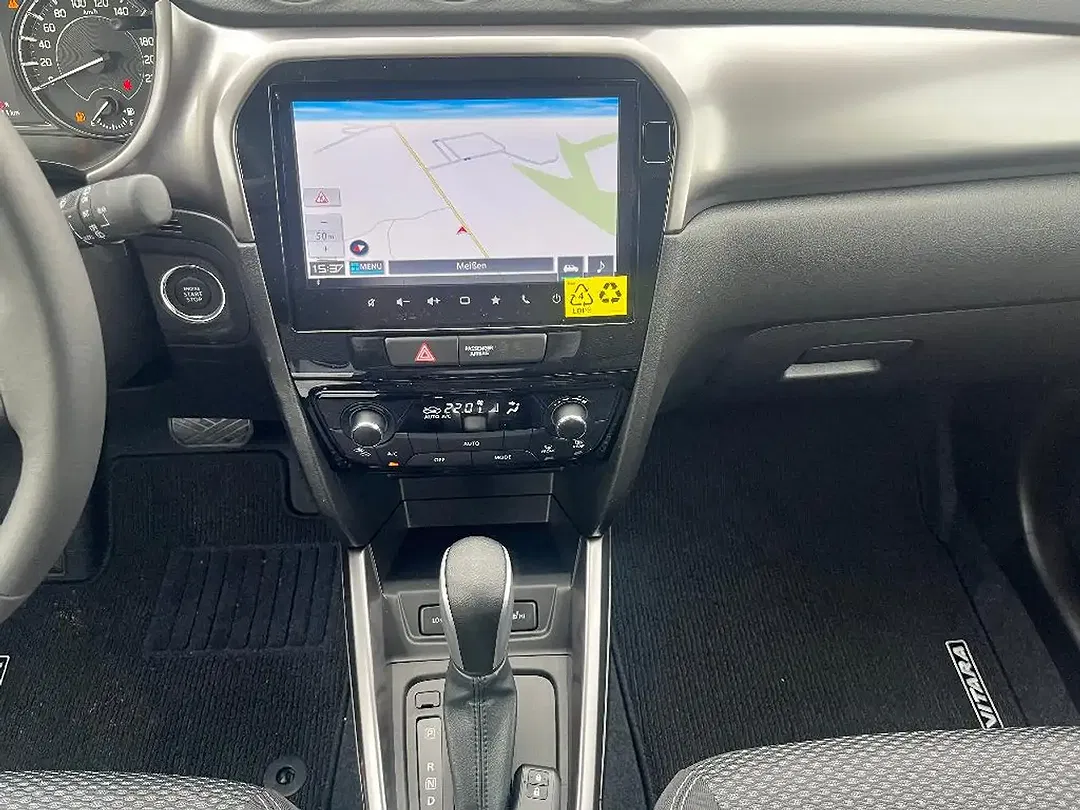 Suzuki Vitara - Thumbnail 12