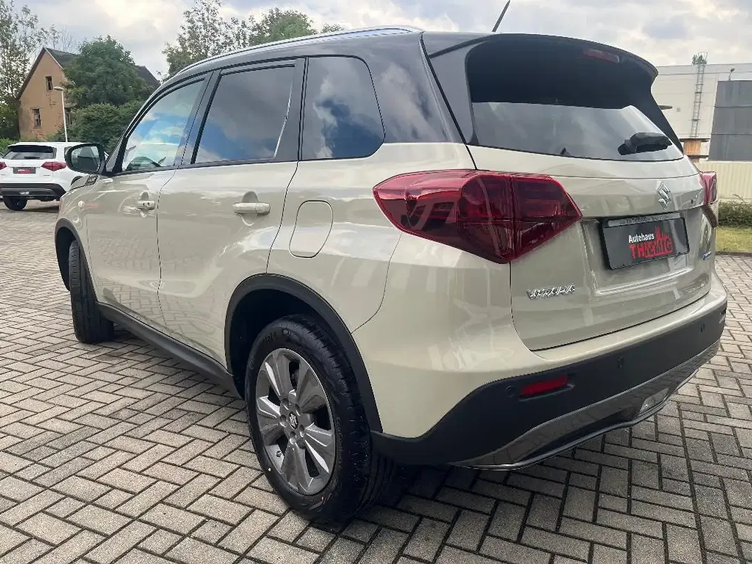 Suzuki Vitara - Thumbnail 3