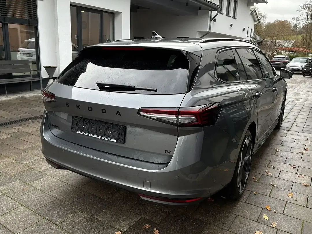 Skoda Superb - Thumbnail 5