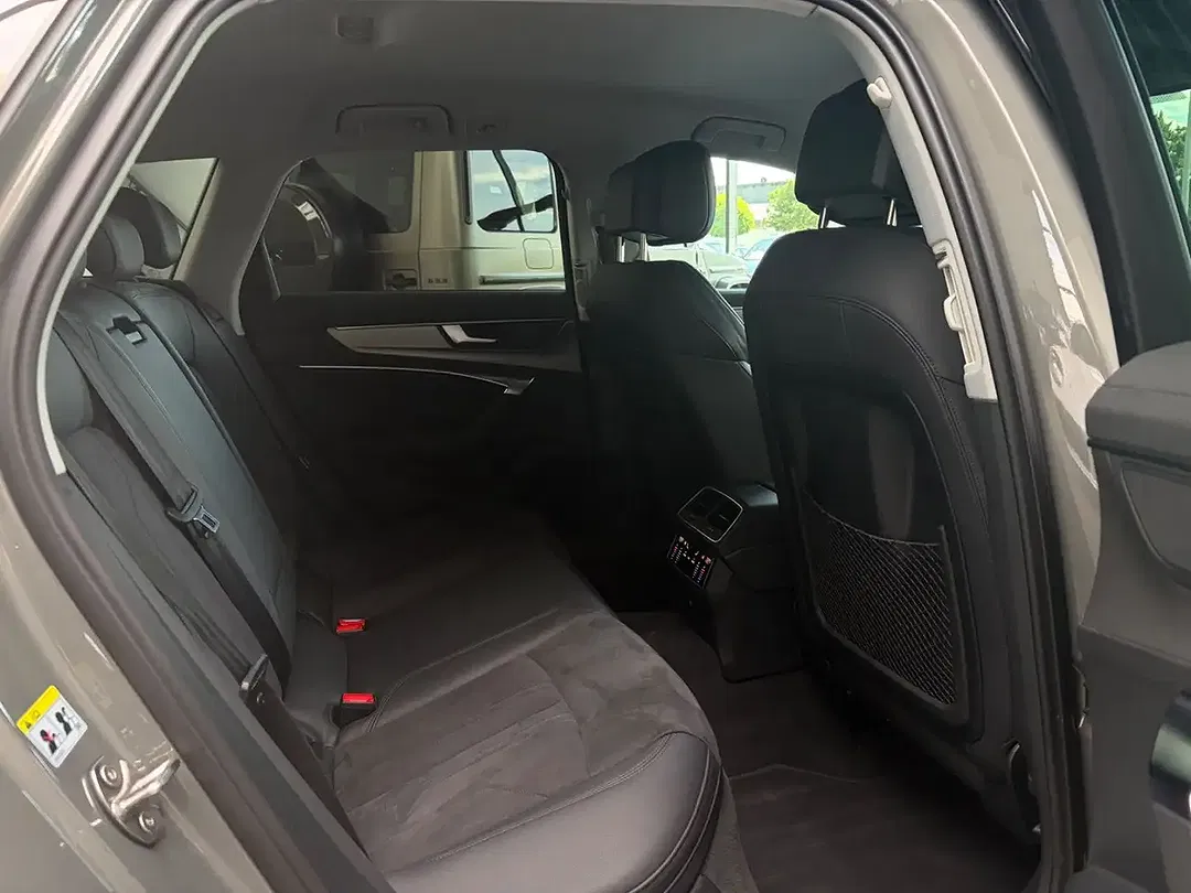 Audi A6 - Thumbnail 11