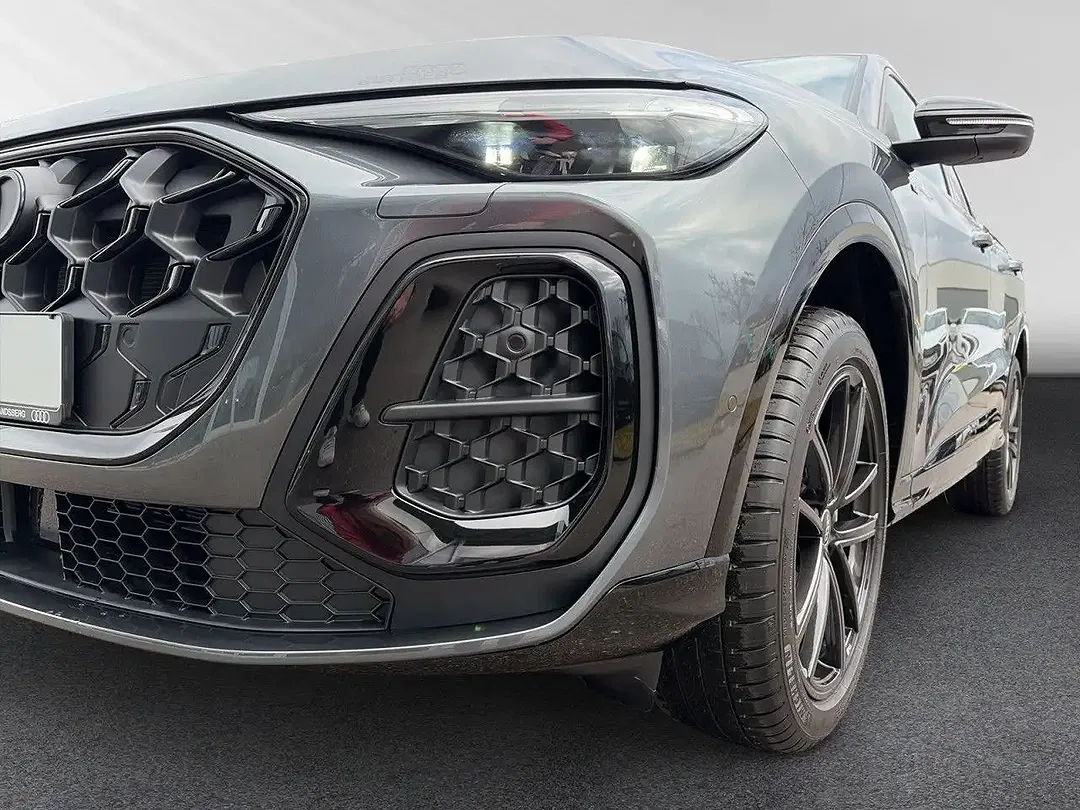 Audi Q5 - Thumbnail 6