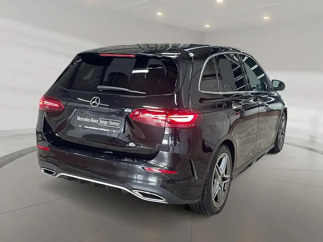 Mercedes-Benz B 220 - Thumbnail 2