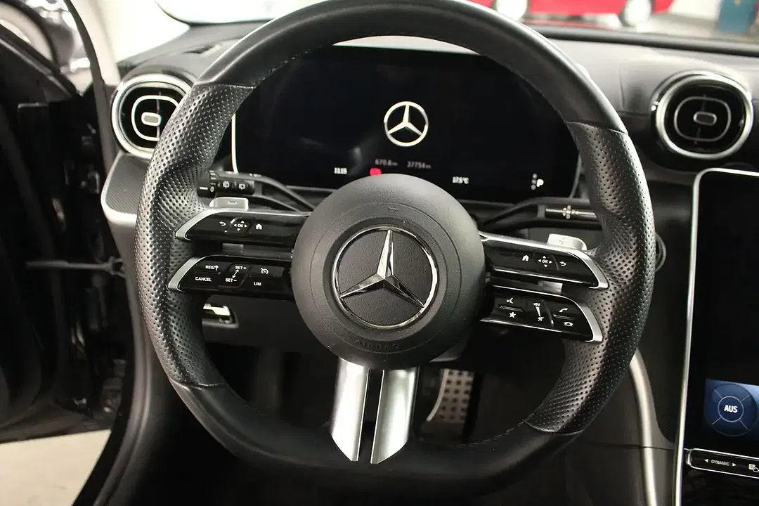 Mercedes-Benz C 200 - Thumbnail 10
