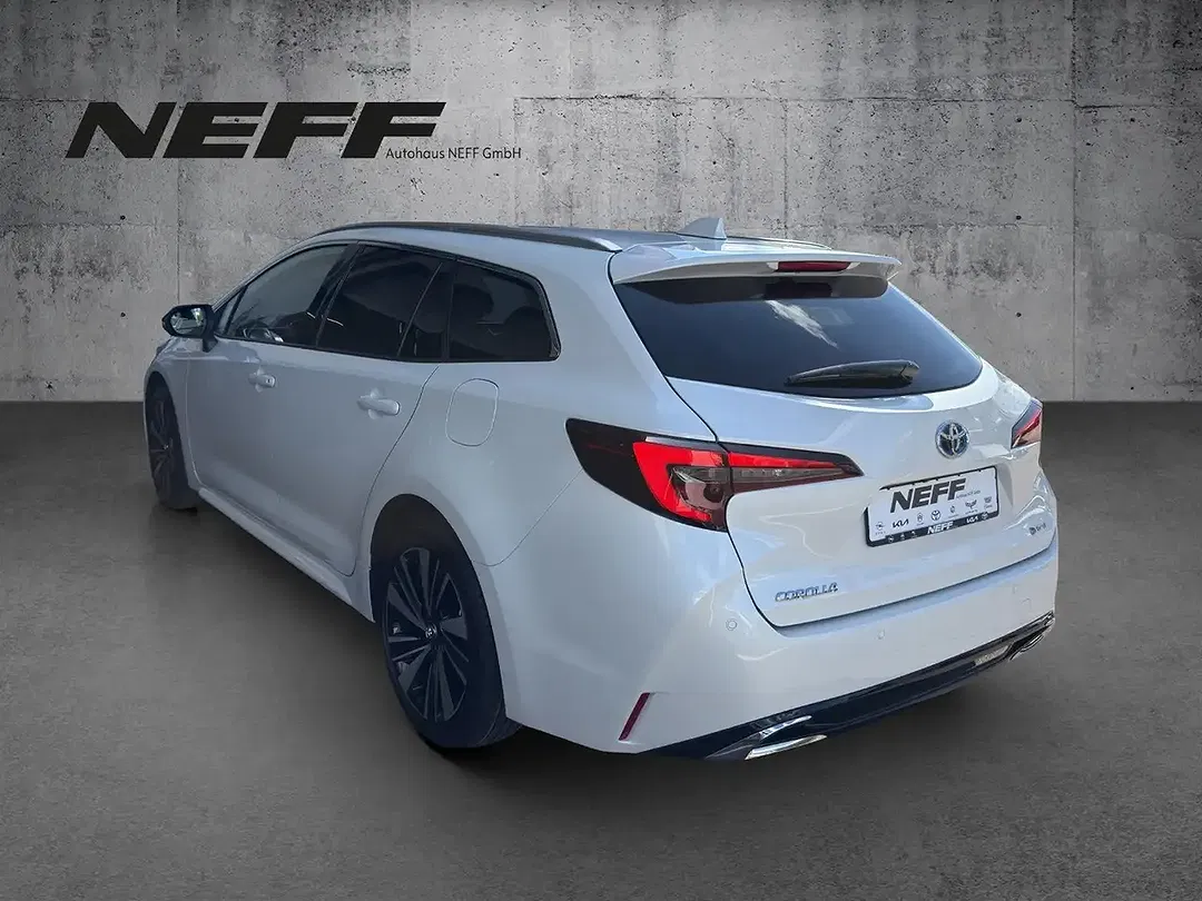 Toyota Corolla - Thumbnail 3