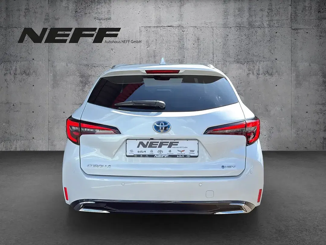 Toyota Corolla - Thumbnail 4