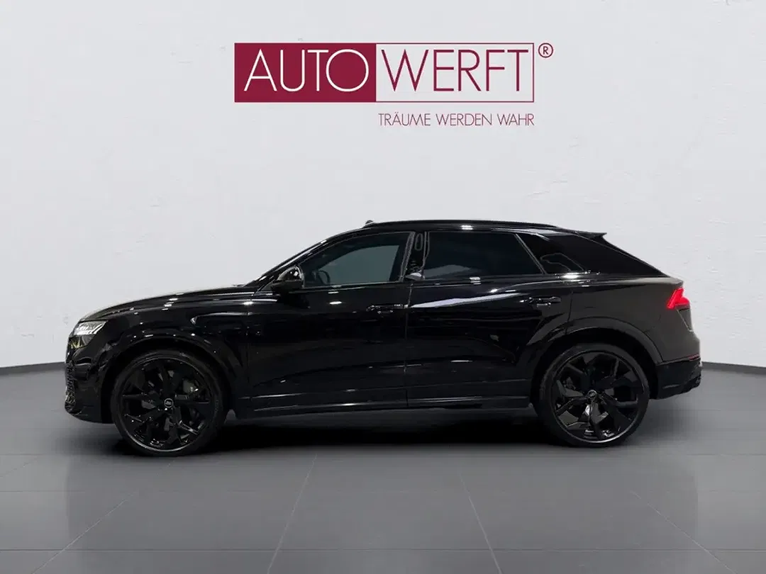 Audi RS Q8 - Thumbnail 3