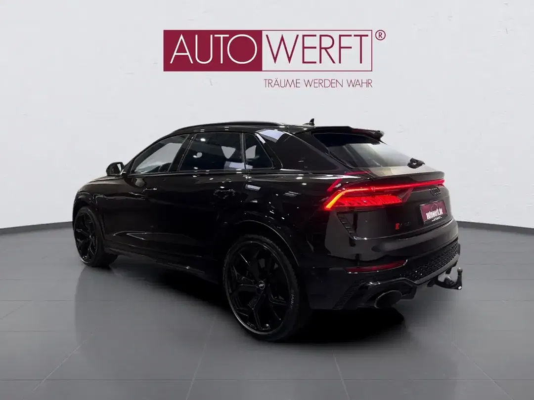 Audi RS Q8 - Thumbnail 4