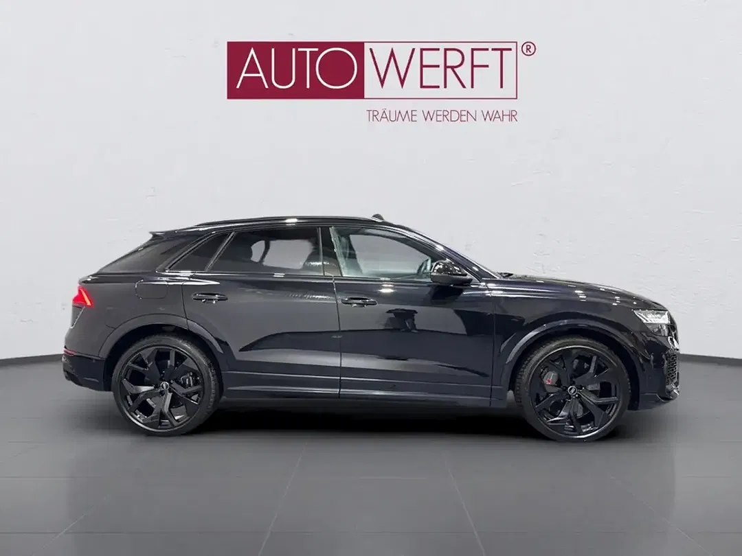 Audi RS Q8 - Thumbnail 6