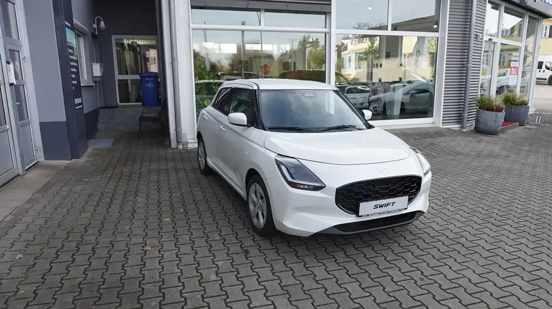 Suzuki Swift - Thumbnail 6