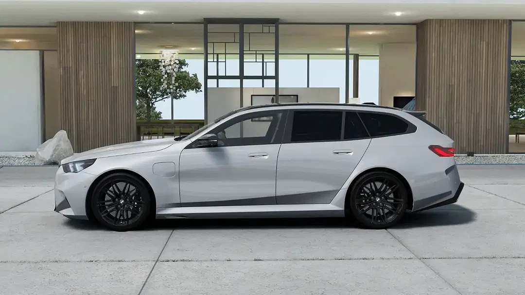 BMW M5 - Thumbnail 4