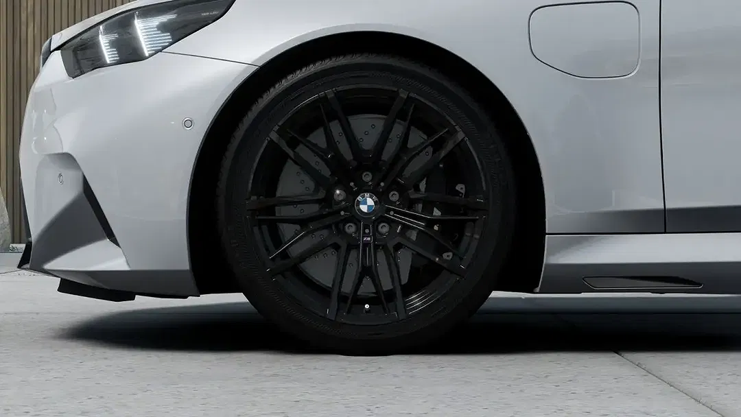 BMW M5 - Thumbnail 7