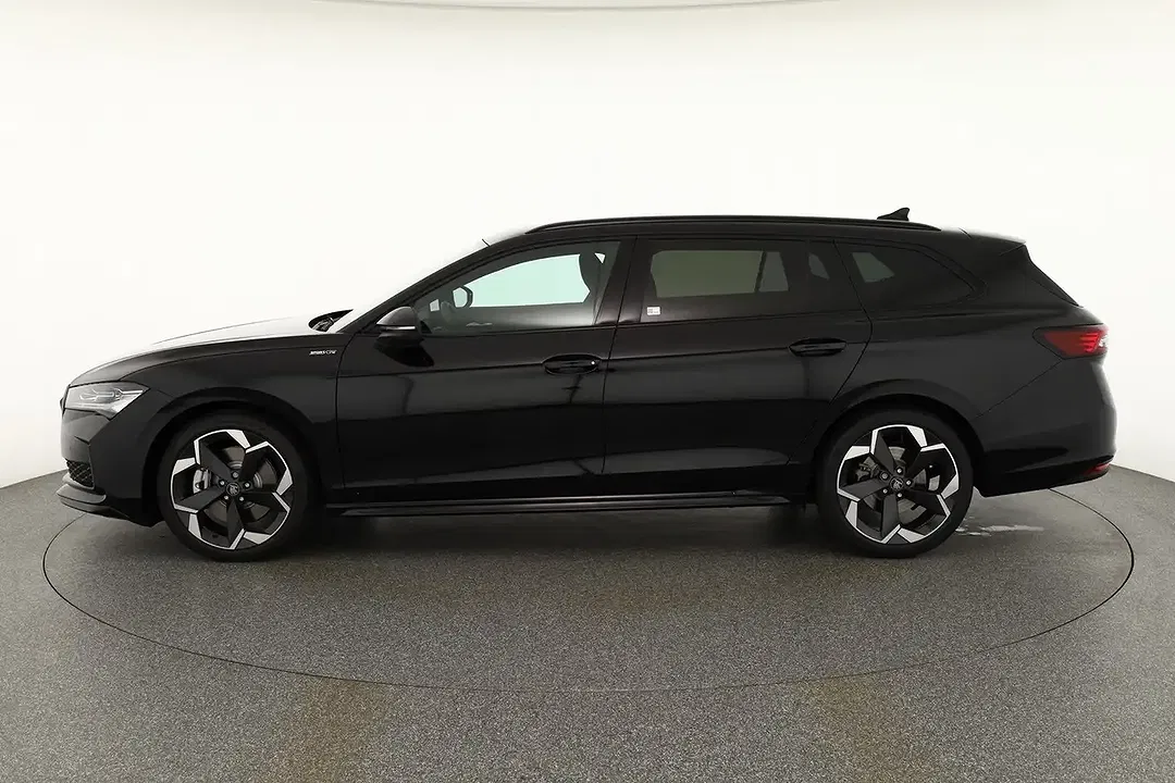 Skoda Superb - Thumbnail 1