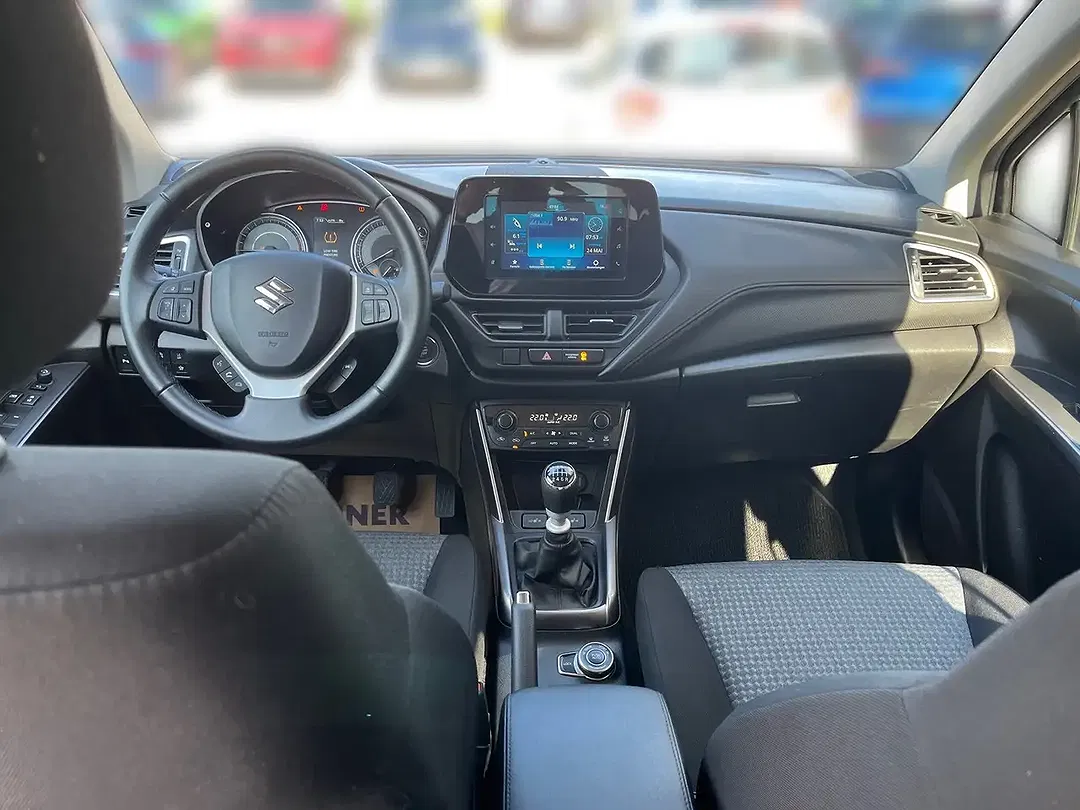 Suzuki SX4 S-Cross - Thumbnail 11
