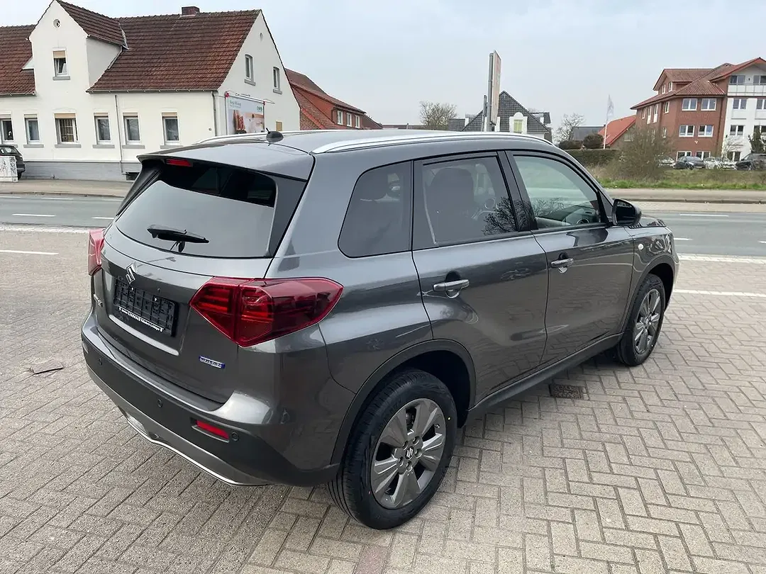 Suzuki Vitara - Thumbnail 6