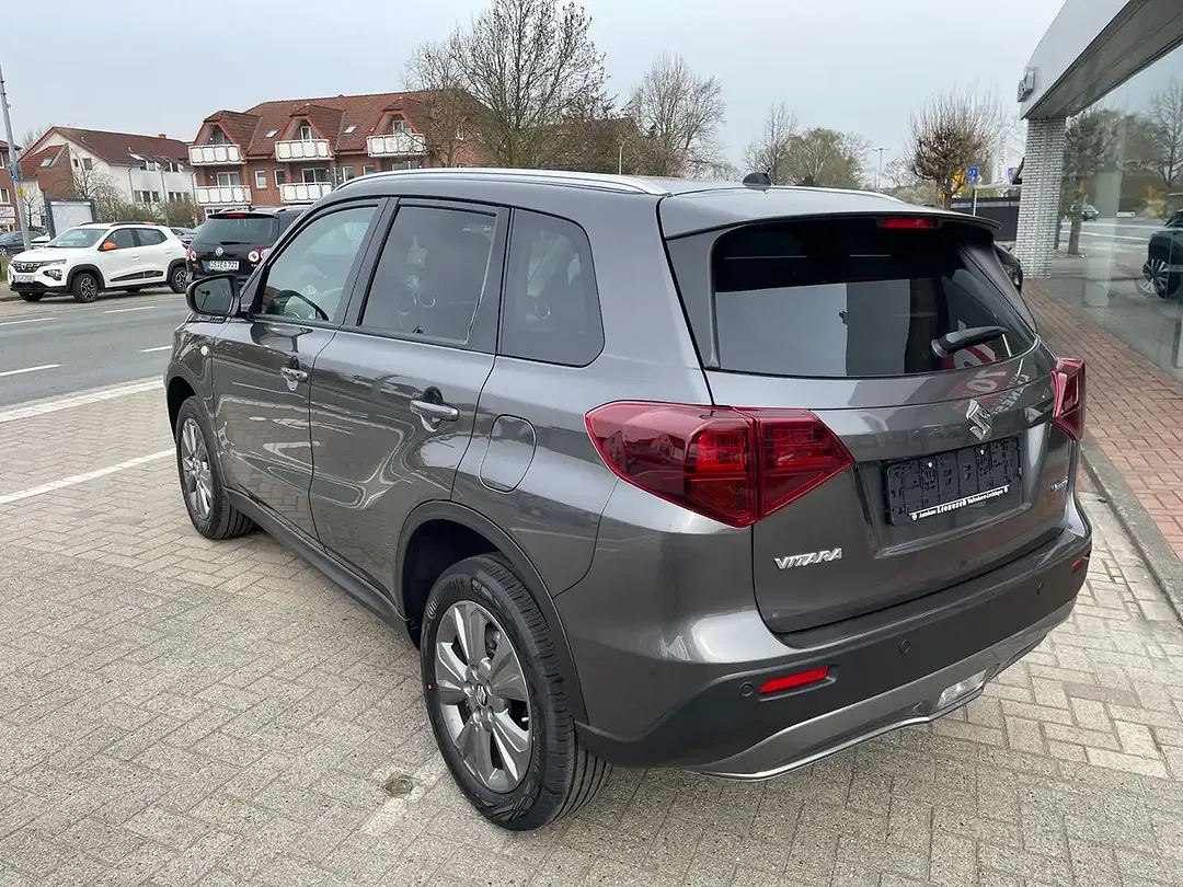 Suzuki Vitara - Thumbnail 8