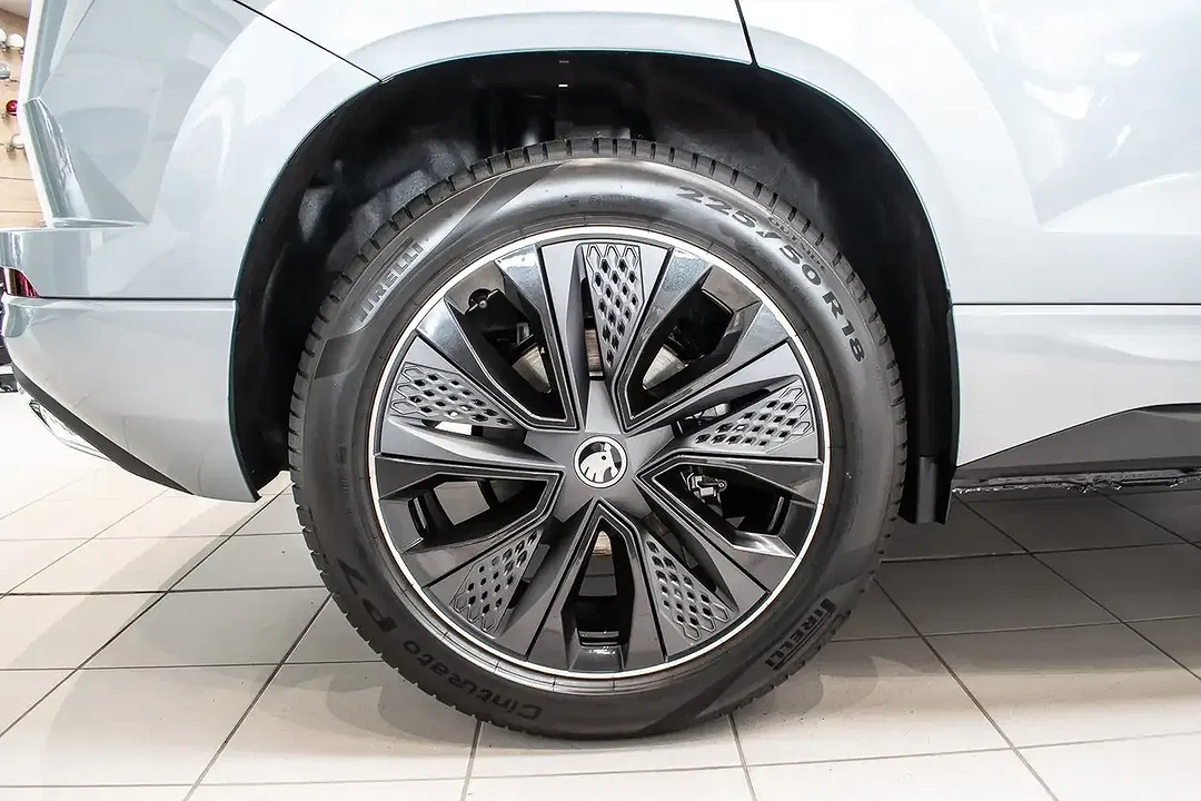 Skoda Karoq - Thumbnail 6