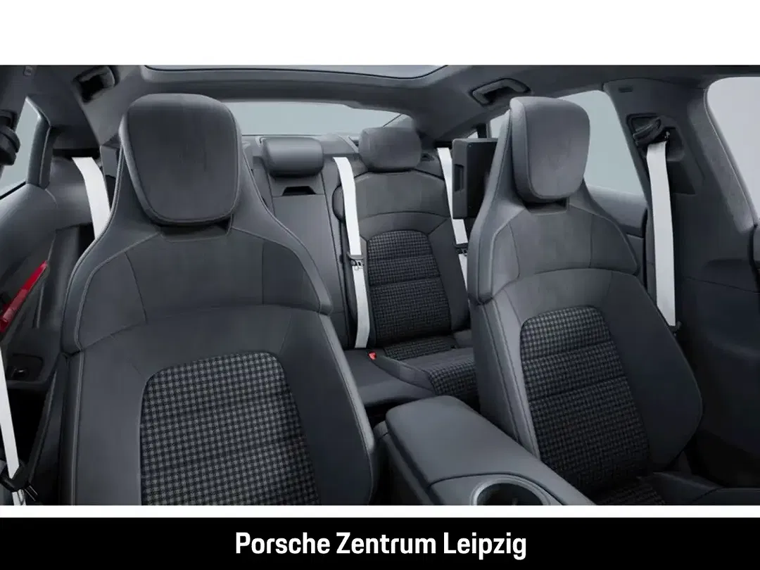 Porsche Taycan - Thumbnail 10
