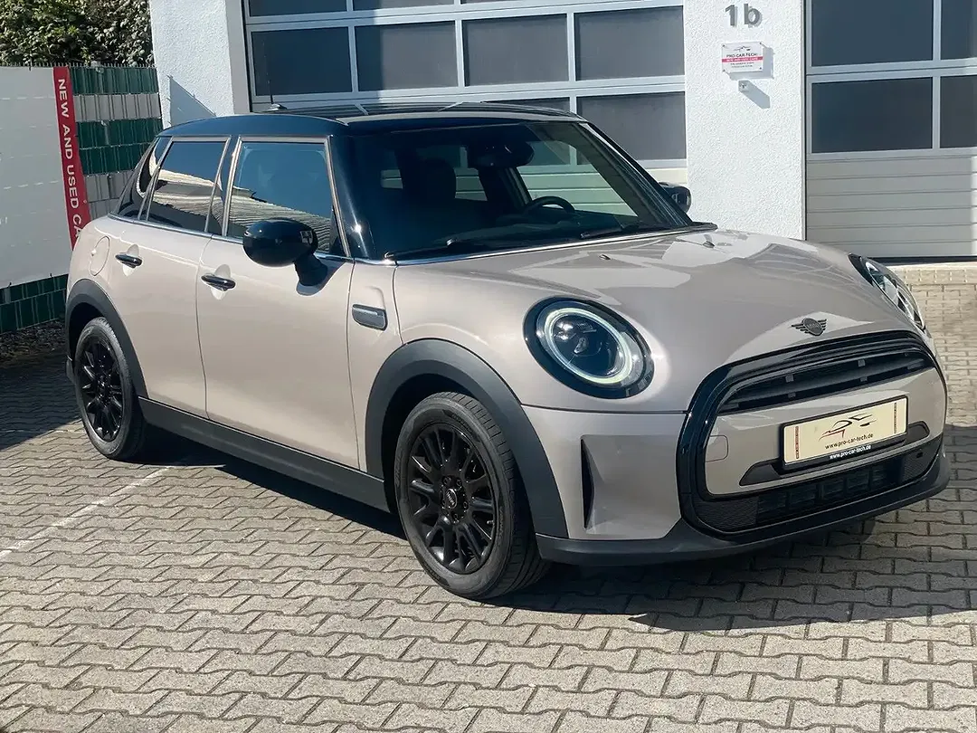 MINI Cooper - Thumbnail 1