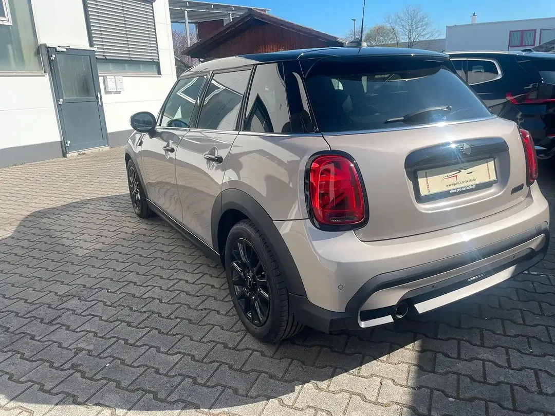 MINI Cooper - Thumbnail 10