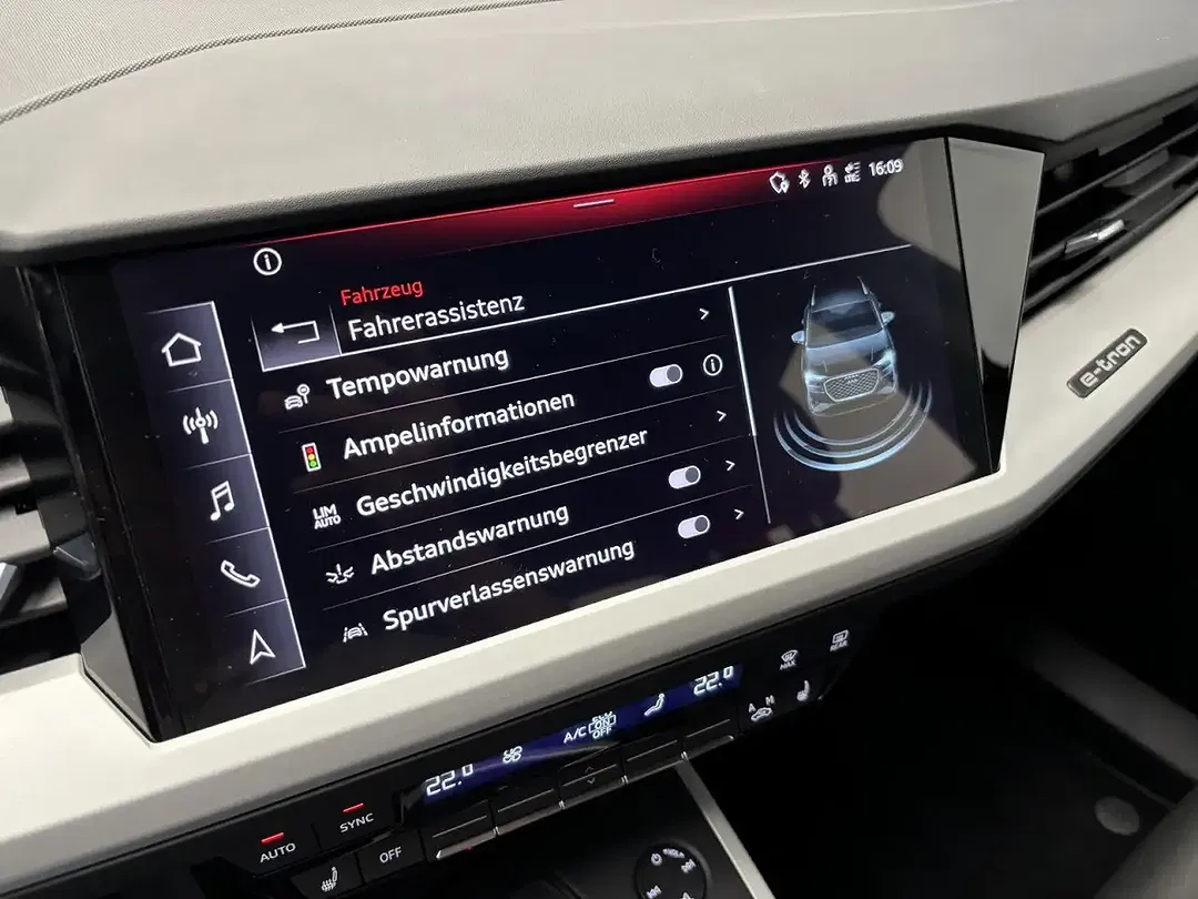 Audi Q4 e-tron - Thumbnail 13