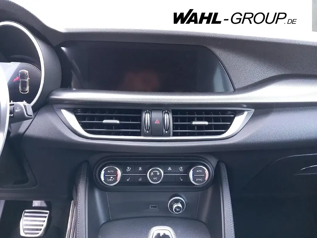 Alfa Romeo Stelvio - Thumbnail 12
